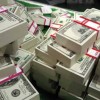 Para ser feliz, es mejor ser generoso que tener mucho dinero millonario-dinero-hereda-chofer-portero