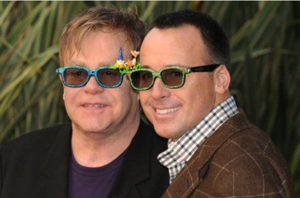 Elton John y su esposo podrían convertirse en padres por segunda vez