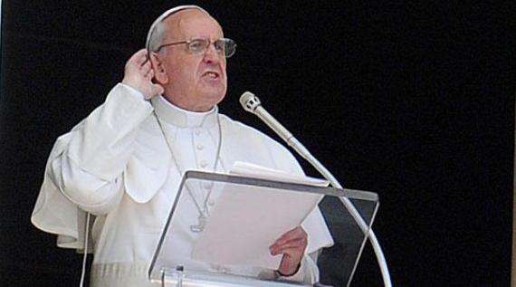 El papa denuncia la arrogancia de los hombres y el desprecio a las mujeres