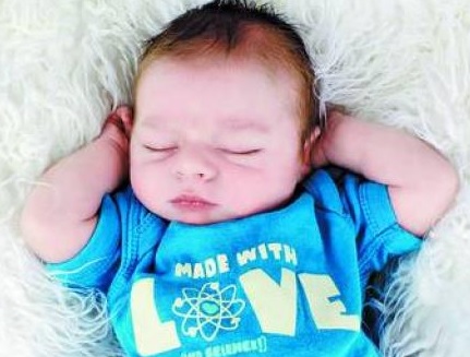Nació el primer bebé con genes «perfectos» y hay polémica