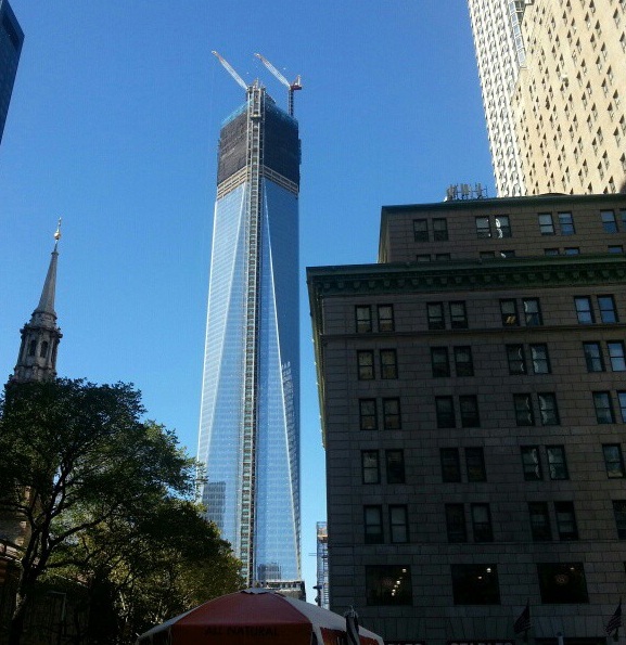 Adolescente elude seguridad y sube hasta cima del nuevo WTC en Nueva York