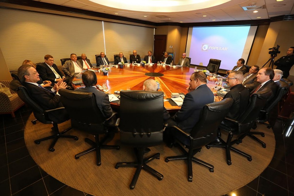 El Banco Popular Dominicano ofreció a directores de medios y líderes de opinión pública los resultados financieros obtenidos durante 2015, ejercicio en el cual la entidad bancaria logró activos por RD$303,670 millones, el 9.8% más sobre el año anterior