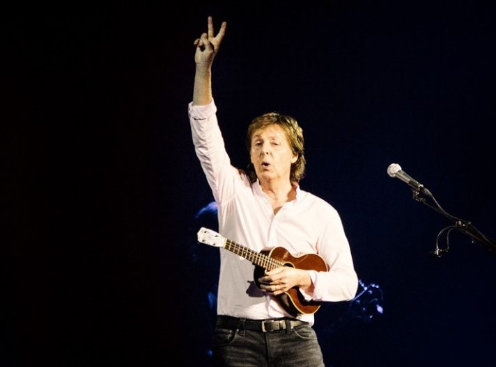 Paul McCartney demanda a Sony para recuperar derechos de los Beatles