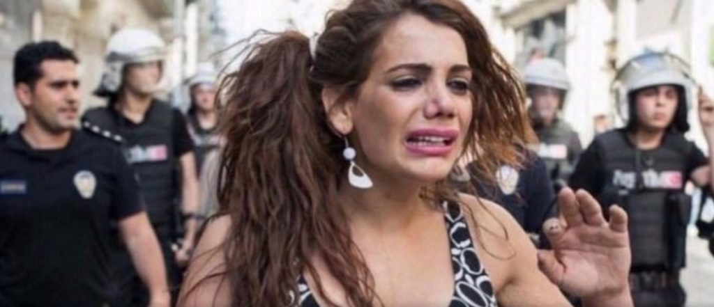 polcia jumer transexual