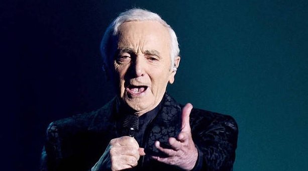 Charles Aznavour, la inconfundible voz de la nostalgia