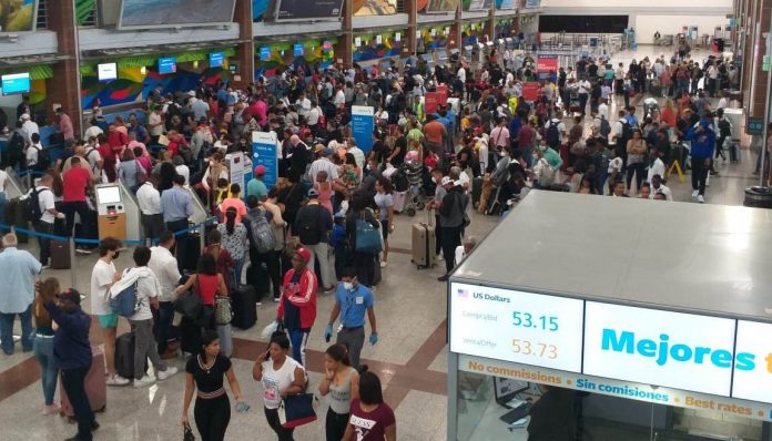 A un día antes de cierre de aeropuertos aumenta flujo de viajeros en el AILA
