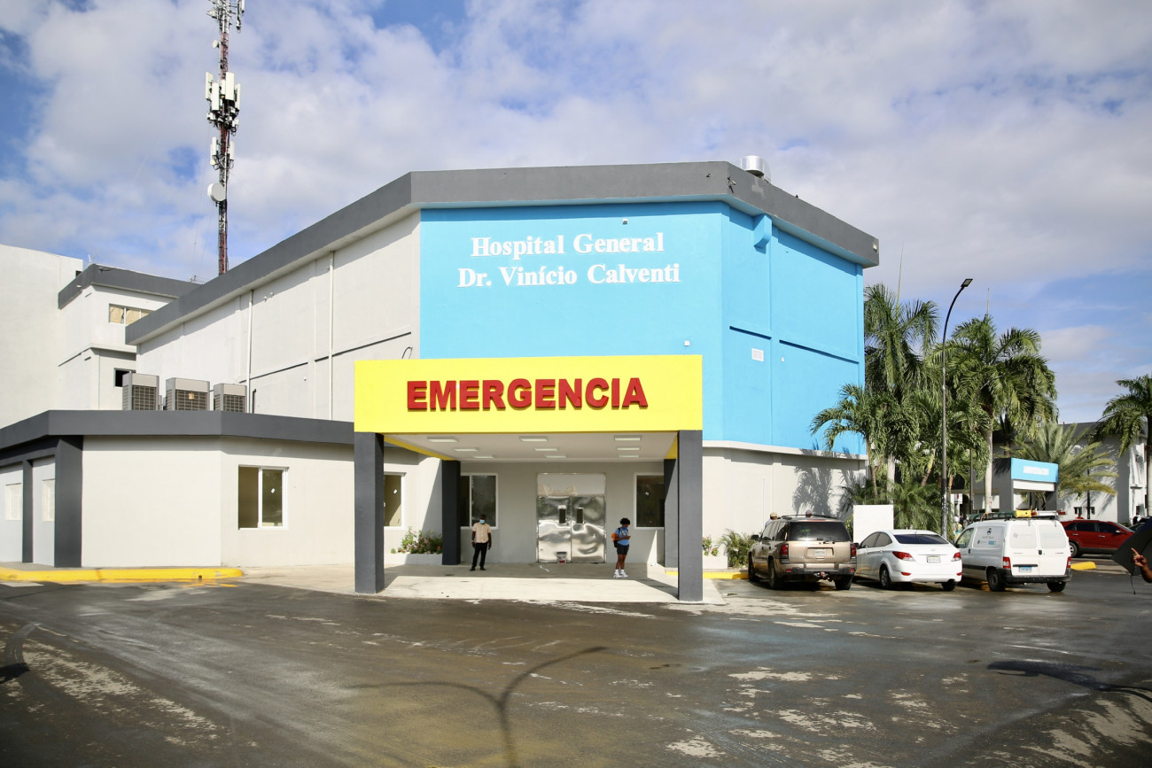 Danilo entrega remodelación del hospital Vinicio Calventi