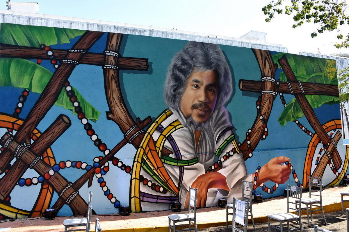 Ministerio de Cultura develiza mural en homenaje póstumo al legendario músico Johnny Pacheco