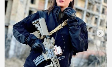 La verdad sobre las fotos con un fusil de Miss Ucrania