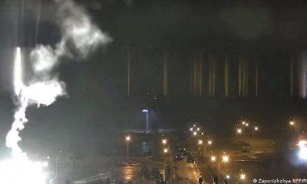 Rusia acusa a Ucrania de bombardeo a central nuclear y advierte sobre «consecuencias catastróficas»